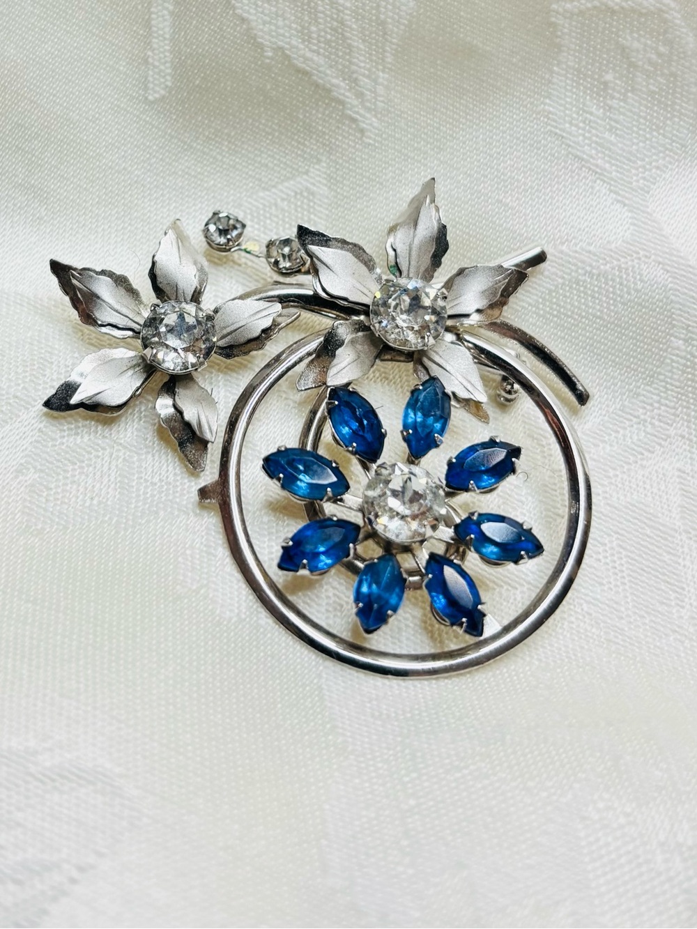 Vintage Jewels by Jenay Rhodium Plated Blue and White Rhinestone Brooch Pendant